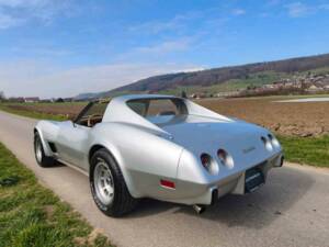 Image 2/23 of Chevrolet Corvette Sting Ray (1977)