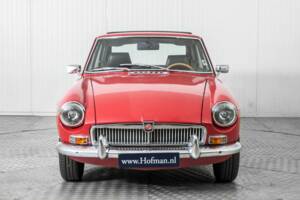 Image 15/50 of MG MGB GT (1967)