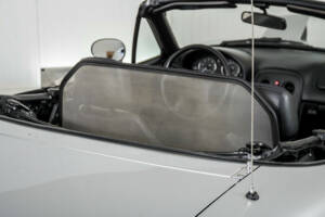 Immagine 34/50 di Mazda MX-5 1.6 (1995)