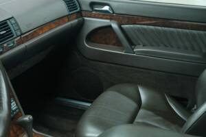 Bild 49/50 von Mercedes-Benz 300 SE (1992)