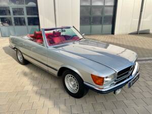 Image 3/23 de Mercedes-Benz 280 SL (1977)