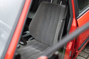 Bild 21/37 von BMW 316i Touring (1991)