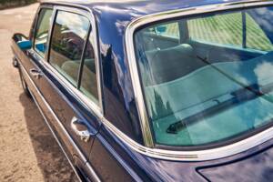 Image 25/38 of Mercedes-Benz 300 SEL 6.3 (1970)
