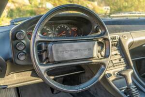 Image 15/30 of Porsche 928 S4 (1989)