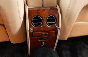 Image 42/46 of Bentley Arnage T (2004)