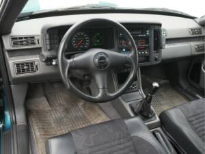 Image 16/42 of Volvo 480 Turbo (1992)