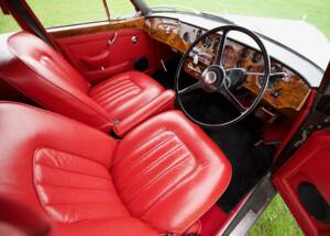 Image 17/50 of Bentley S 2 (1960)