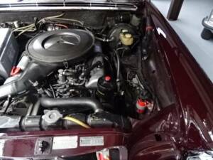 Image 23/32 de Mercedes-Benz 280 SE 3,5 (1971)