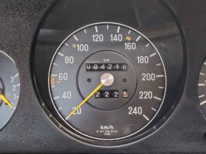 Image 38/53 of Mercedes-Benz 280 SL (1981)