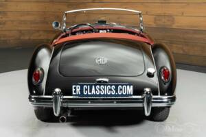 Image 15/19 of MG MGA 1500 (1955)