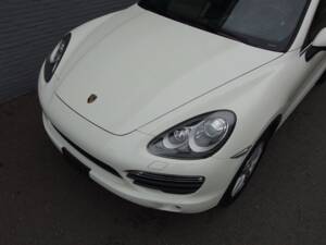Bild 17/99 von Porsche Cayenne S (2010)