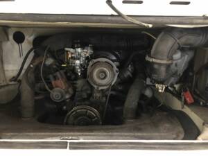 Afbeelding 5/22 van Volkswagen T2b Pritsche (1979)