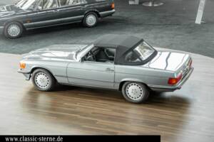 Immagine 9/15 di Mercedes-Benz 560 SL (1988)
