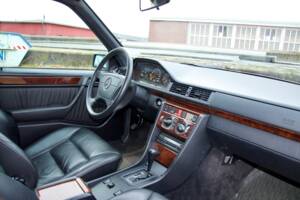 Bild 20/32 von Mercedes-Benz 280 TE (1993)