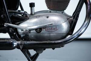 Image 41/50 of Mondial 125 (1961)