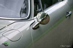 Image 36/57 of Porsche 911 2.0 (1968)