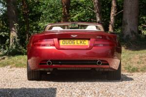 Image 15/50 of Aston Martin DB 9 Volante (2006)