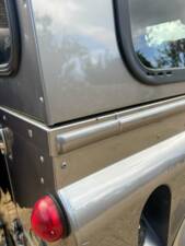Image 20/50 of Land Rover Defender 90 (2011)