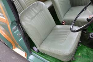 Image 19/50 of Morris Minor 1000 Traveller (1964)