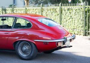 Immagine 17/39 di Jaguar E-Type V12 (2+2) (1973)