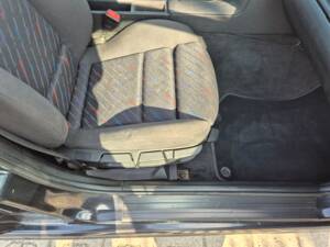 Image 37/49 of BMW 318is "Class II" (1994)