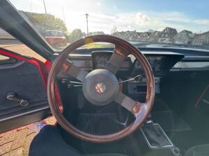 Bild 12/19 von Alfa Romeo Alfetta GTV 2000 (1977)