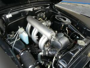 Image 18/23 of Mercedes-Benz 220 SE Cabriolet (1959)