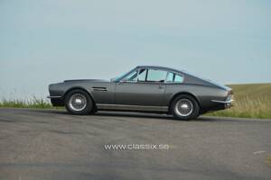 Image 19/22 of Aston Martin DBS (1972)