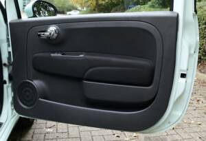 Image 24/45 of FIAT 500 C (2015)