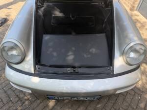 Image 6/21 of Porsche 911 Carrera 2 (1991)