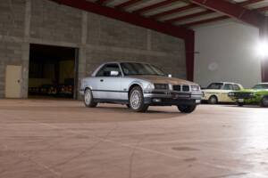 Immagine 15/27 di BMW 328i (1995)