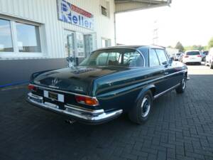Image 4/20 of Mercedes-Benz 280 SE 3,5 (1971)