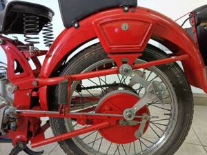 Afbeelding 24/39 van Moto Guzzi DUMMY (1950)