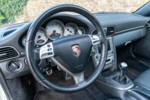 Image 30/50 of Porsche 911 Carrera (2007)