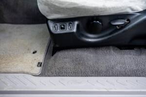 Image 36/50 of Ford F-150 SVT Lightning (2002)