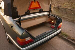Bild 3/30 von Mercedes-Benz 300 CE-24 (1992)