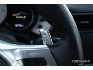 Image 29/34 of Porsche 911 Turbo S (2015)