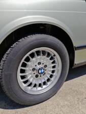 Image 25/50 de BMW 745i (1982)