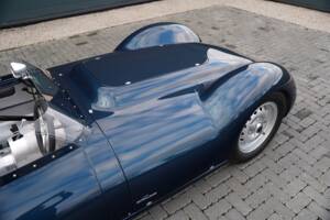 Image 42/50 of Lister Knobbly (1958)