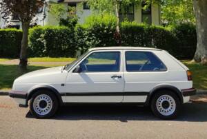 Afbeelding 4/8 van Volkswagen Golf Mk II GTi 1.8 (1988)