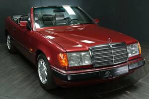 Bild 7/50 von Mercedes-Benz 300 CE-24 (1992)