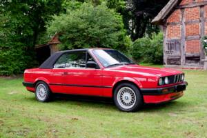 Imagen 2/26 de BMW 318i (1992)
