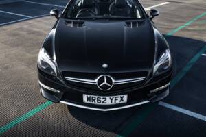 Image 8/33 de Mercedes-Benz SL 63 AMG (2012)
