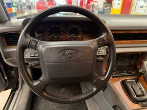 Image 10/21 of Jaguar XJ 6 4.0 Sovereign (1995)