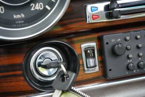 Afbeelding 58/89 van Mercedes-Benz 300 SEL 6.3 (1972)
