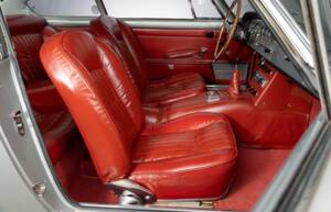 Image 17/29 of Ferrari 250 GTE (1961)