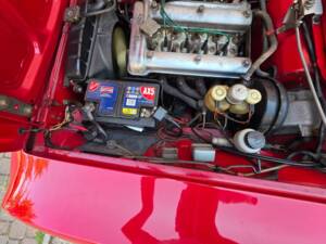 Image 39/45 of Alfa Romeo Giulia GT 1300 Junior (1973)