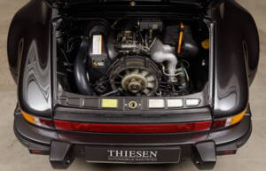 Image 23/23 of Porsche 911 Carrera 3.2 (WTL) (1989)