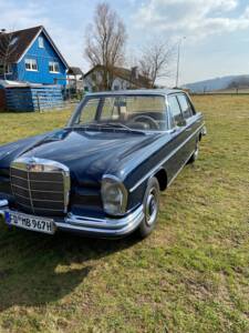 Image 21/52 of Mercedes-Benz 250 S (1967)