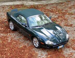 Image 4/39 of Jaguar XK8 4.0 (1998)